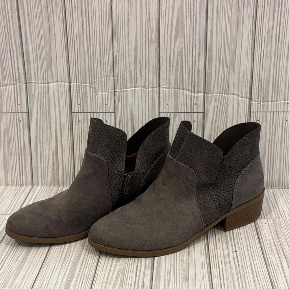 American Eagle by Payless Charcoal Ankle Booties